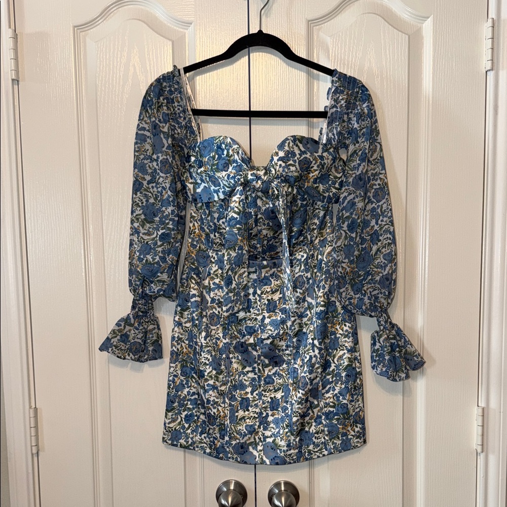 Lavish Alice Floral Print Ballom Sleeves Mini Dress Size 4 NWT